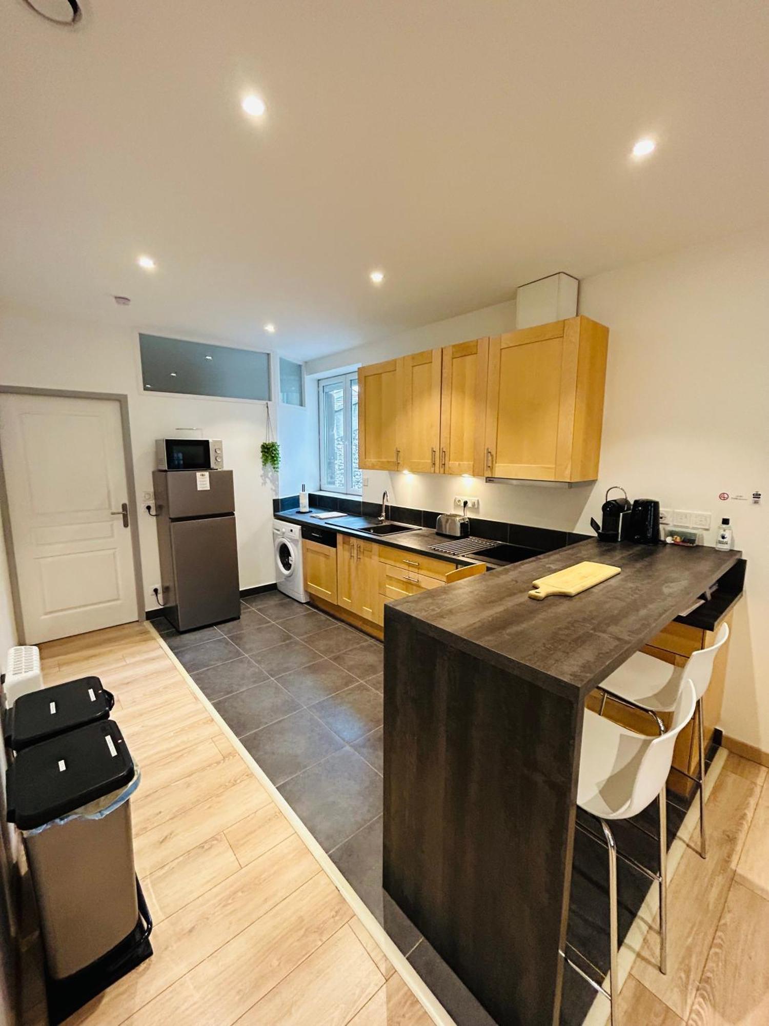 L'Etape Des Sacres Apartment Реймс Екстериор снимка