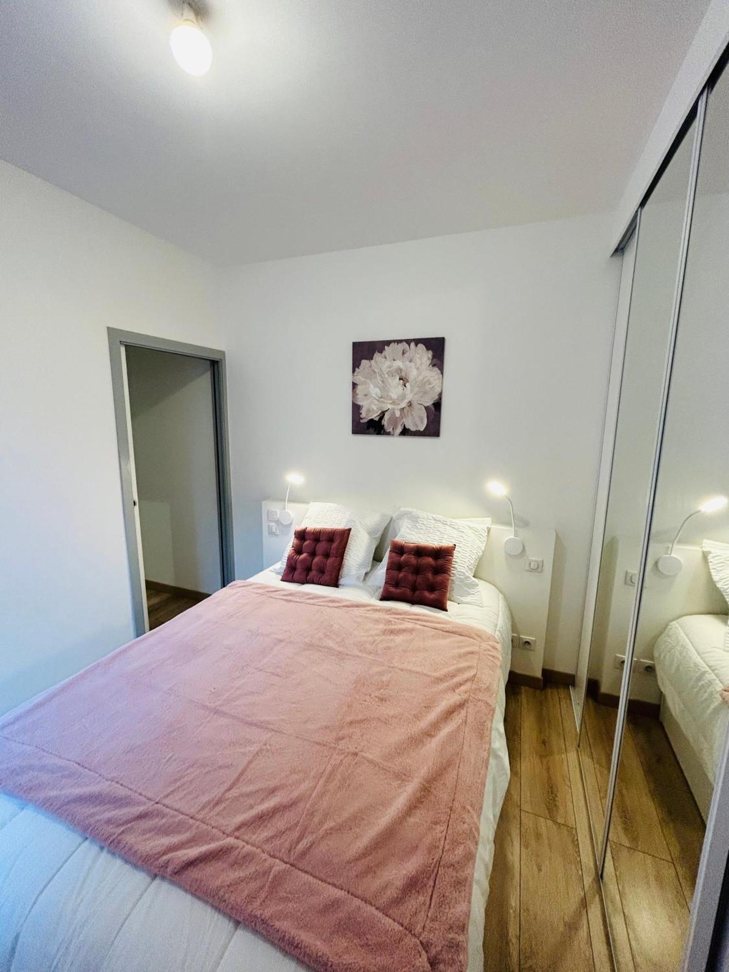 L'Etape Des Sacres Apartment Реймс Екстериор снимка