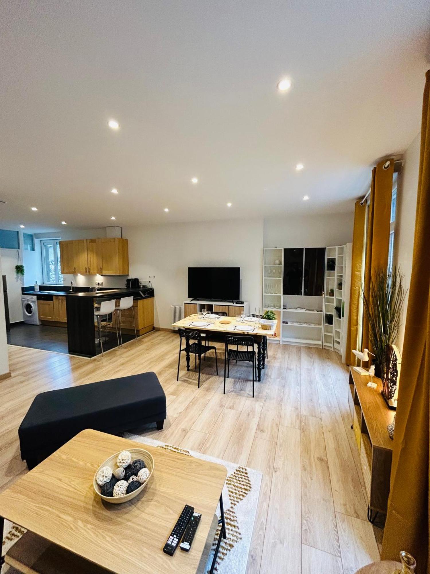 L'Etape Des Sacres Apartment Реймс Екстериор снимка