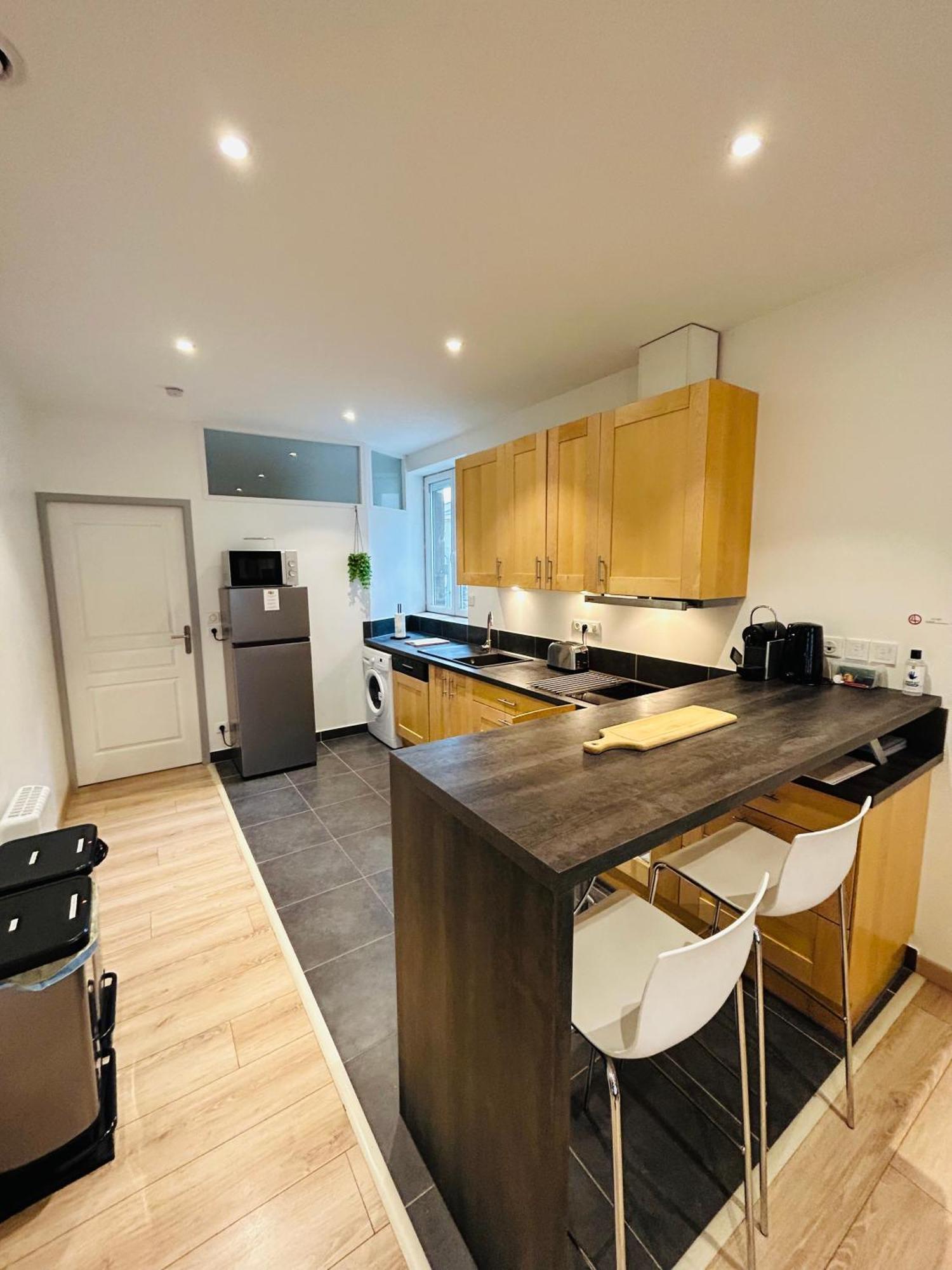 L'Etape Des Sacres Apartment Реймс Екстериор снимка