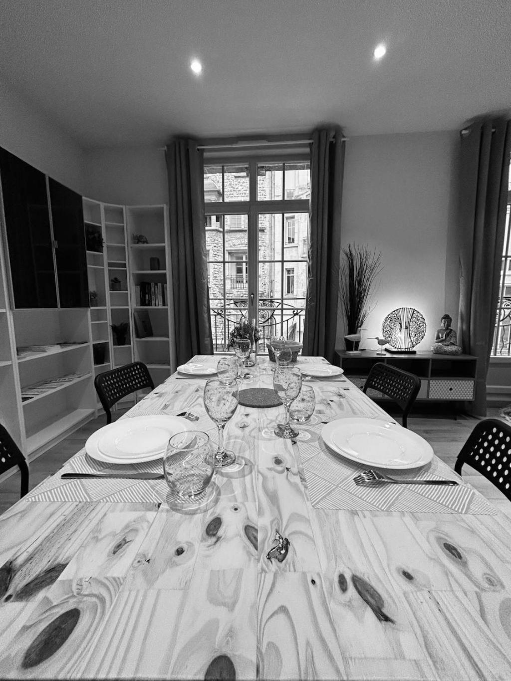 L'Etape Des Sacres Apartment Реймс Екстериор снимка