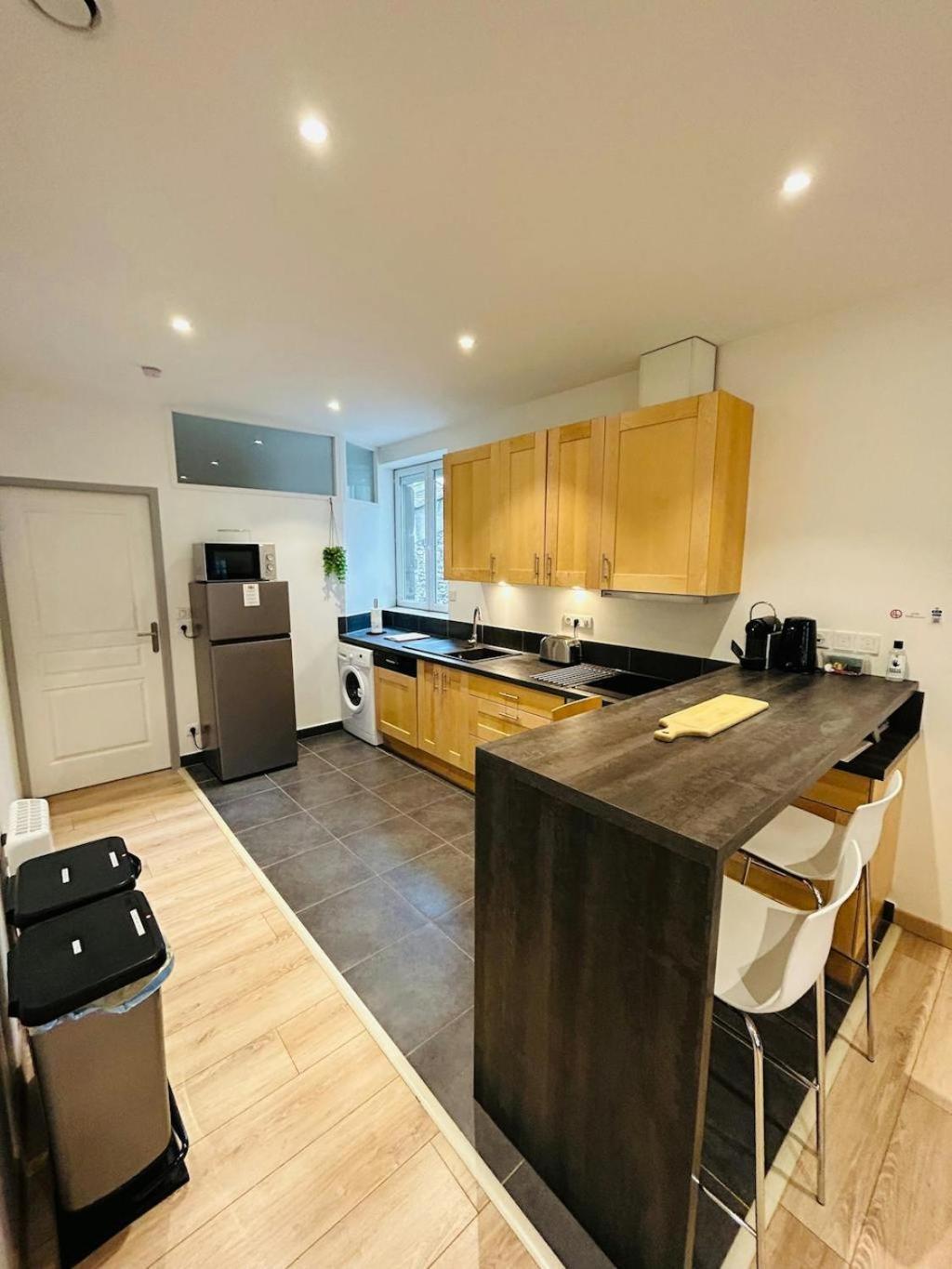 L'Etape Des Sacres Apartment Реймс Екстериор снимка