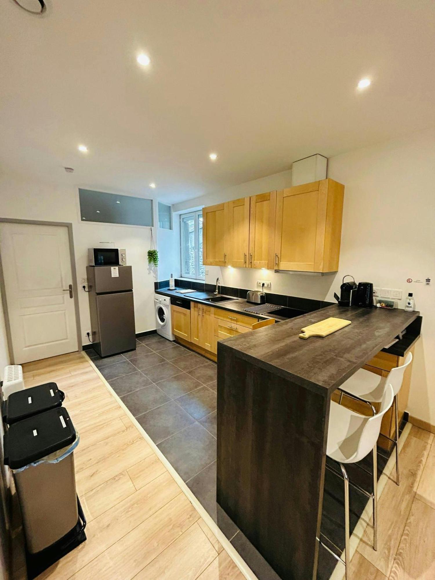 L'Etape Des Sacres Apartment Реймс Екстериор снимка