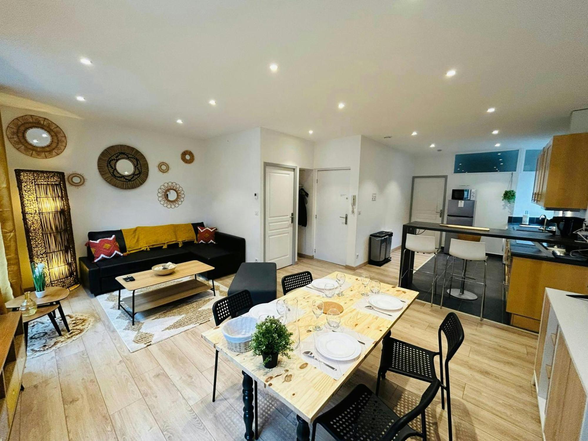 L'Etape Des Sacres Apartment Реймс Екстериор снимка