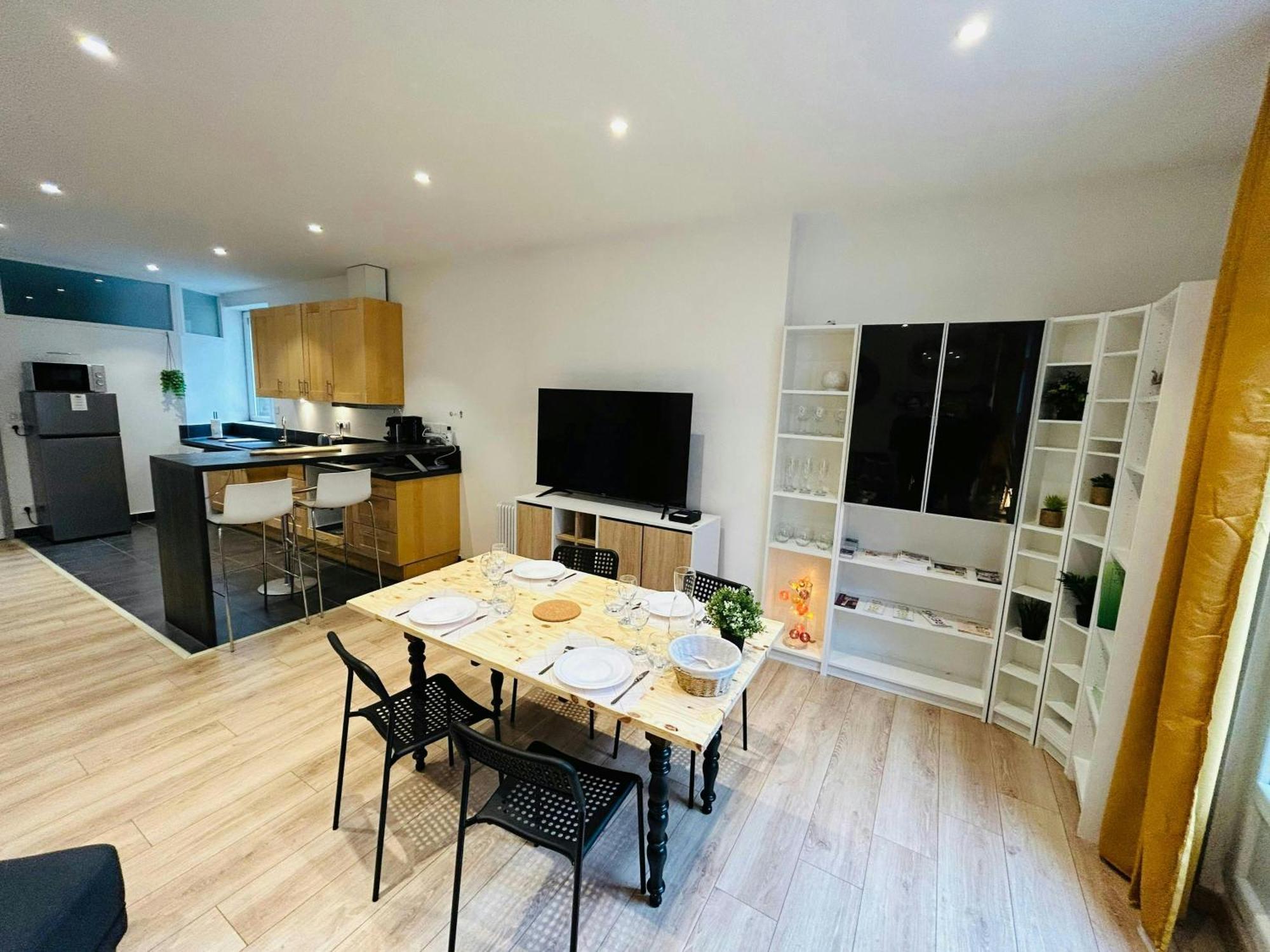 L'Etape Des Sacres Apartment Реймс Екстериор снимка
