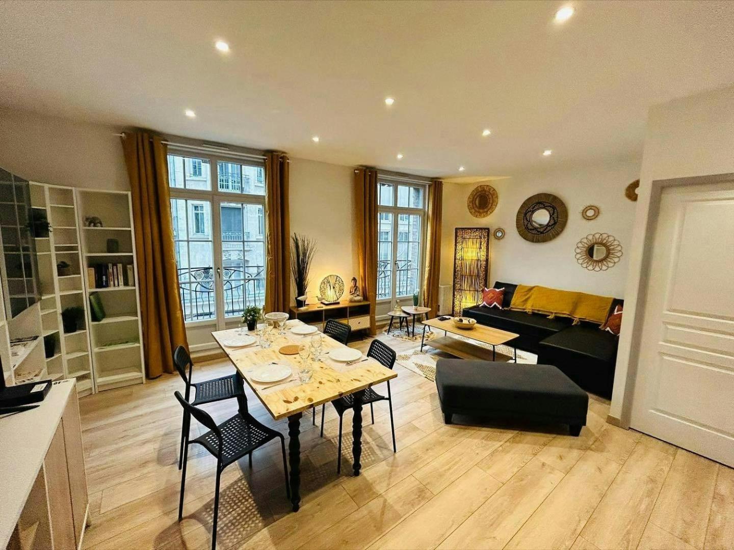 L'Etape Des Sacres Apartment Реймс Екстериор снимка