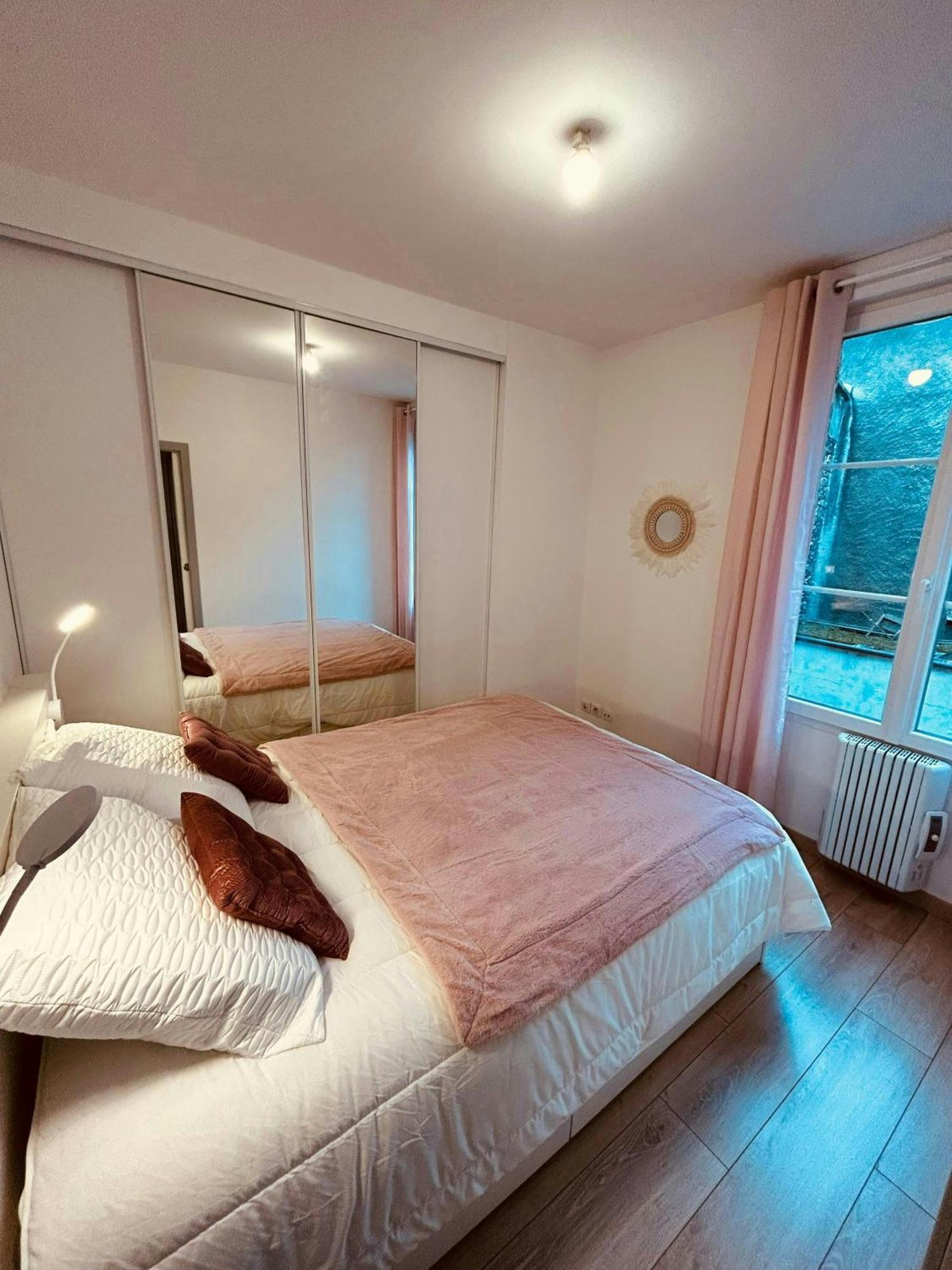 L'Etape Des Sacres Apartment Реймс Екстериор снимка